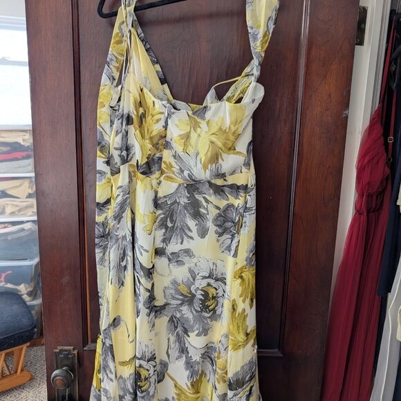 Size 16 Spring Dress Good for Weddings - Picture 3 of 3